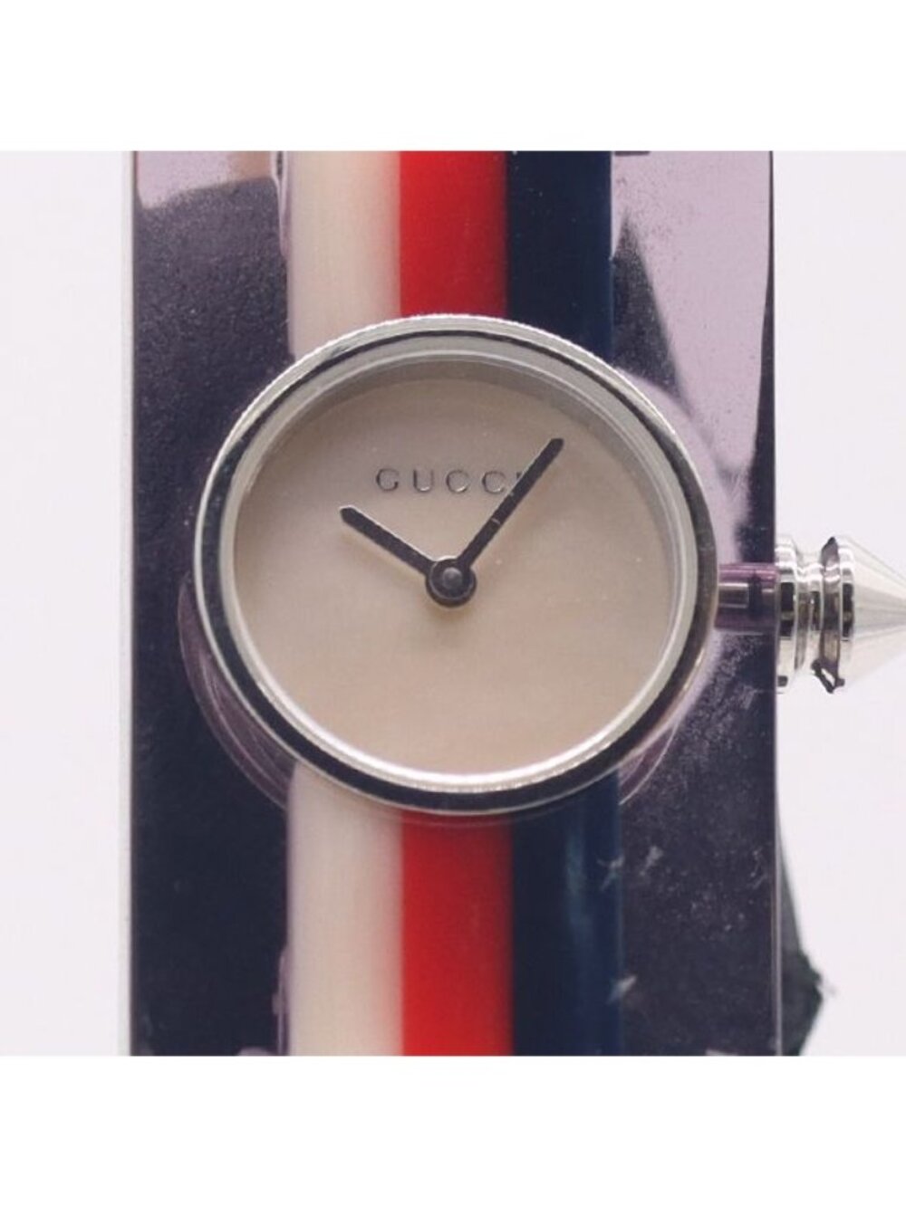 Gucci 143.5 Bangle Watch White Shell Dial